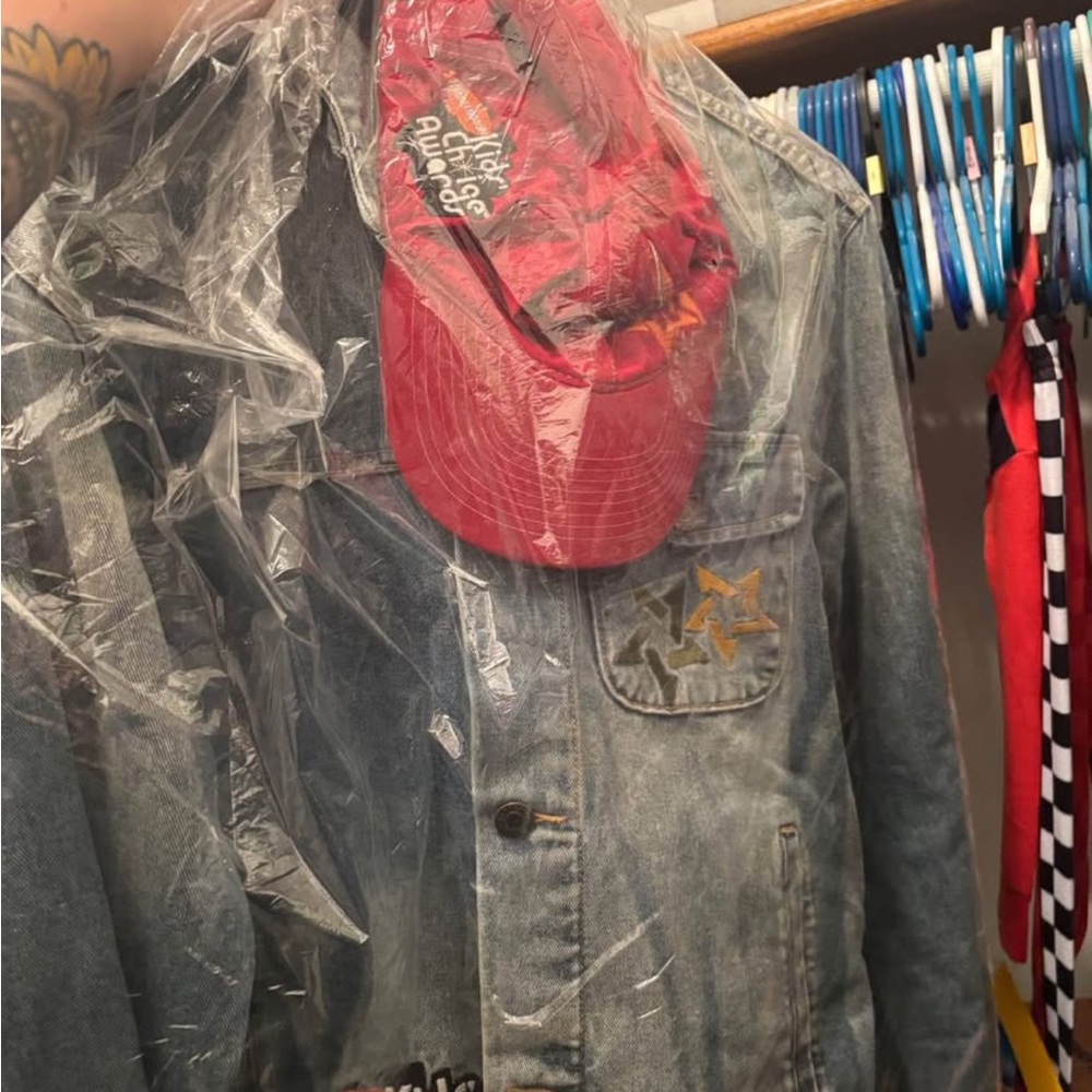 2004 KIDS CHOICE AWARDS JEAN JACKET AND HAT